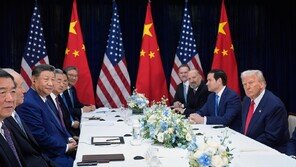 “軍기지서 전례없는 정상회담” 눈길 끈 ‘나래마루’