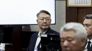 법정 나온 尹 “아무리 그만두고 나왔다 해도 ‘김건희’가 뭡니까”