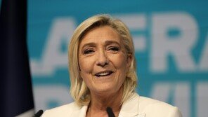 佛의회서 극우 국민연합 발의안 최초 통과…‘알제리 이민협정 폐기’