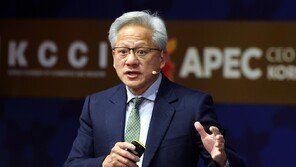 젠슨 황 “지금이 한국에 기회 될 수 있어…AI 주권국가 될 것”