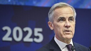 레이건 등장 反관세 광고에 격노한 트럼프…캐나다 총리 결국 사과