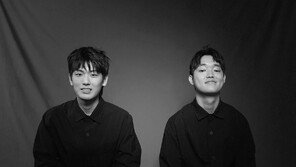 2000년생 동갑내기 포크듀오 산만한시선 “우리 아이돌은 김민기”