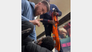 런던 지하철역서 소매치기 완벽 제압한 시민, 알고보니…