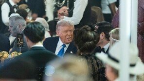 셧다운 와중에 호화파티 연 트럼프…野 “비인간적이고 뻔뻔”