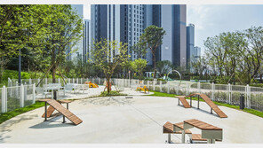 “자식보다 우리 댕댕이”… 펫 프렌들리 아파트-시니어주택 뜬다