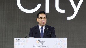 與박홍근 “재판중지법, 타이밍도 아니고 과유불급으로 느껴져”