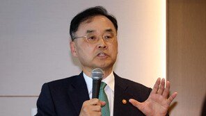 국가교육위원장 “의대 입학때 필수의료 따로 뽑아야”