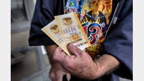 美 복권 ‘메가밀리언즈’ 당첨금 1조1400억 쌓여…역대 9번째