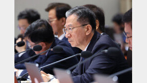 정성호 “청산가리 살인사건 상고 포기 다행…검사 무거운 책임감 느껴야”