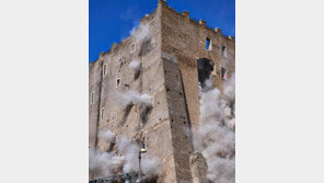 13세기 로마 중세 탑 보수공사중 내부 붕괴