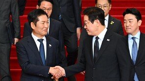 정상외교 때마다 사법개혁 이슈 띄운 정청래… 당내 “타이밍 더 나빠”