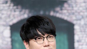 10년지기 매니저에 배신당한 성시경…심경 고백 이후 유튜브 휴방까지