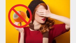  “치즈는 가능, 고기는 안 돼”…곰팡이 핀 음식, 美 전문가의 조언 [알쓸톡]