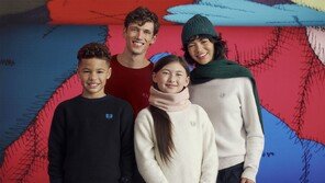 유니클로, 팝아티스트 카우스와 니트 협업… 내달 5일 출시