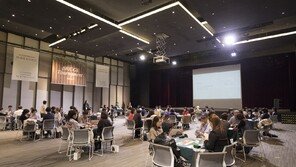 현대백화점 판교점, 브리지 대회 성료… 치열한 ‘두뇌 스포츠’로 입소문