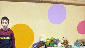 앤젤리나 졸리, 우크라 최전선 헤르손 방문…2022년 이후 두번째