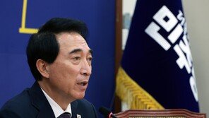 與 박수현 “유동철 컷오프 재심 대상 아냐…원칙대로 한 것”