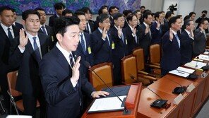 강훈식, ‘김현지 실세’ 공세에 “전혀 동의 못해…내가 인사위원장”