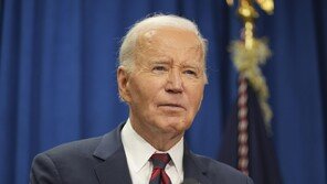 바이든, ‘뉴욕 돌풍’ 맘다니에 축하전화…“美민주주의 작동”