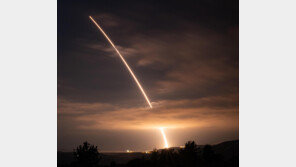 美 ‘미니트맨3’ 시험 발사에 러 “핵실험 검토”… 커지는 ‘핵 긴장’