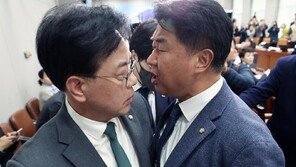 ‘배치기 몸싸움’으로 끝난 최악 국감