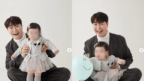 박수홍, 1살 딸과 화보촬영…♥김다예 닮은 인형 미모