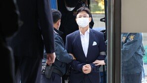 ‘조사 불응’ 임성근 특검서 진술 거부…6시간 만에 조사 종료