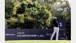 시즌 2승 도전 박상현, KPGA 투어 최종전 이틀 연속 선두