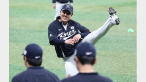 김현수 ‘롤렉스 수여식’ 지켜본 박동원·손주영의 유쾌한 반응