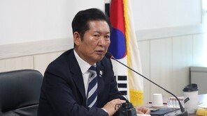 정청래, 취임 100일 기자간담회 생략…“지금은 대통령 시간”