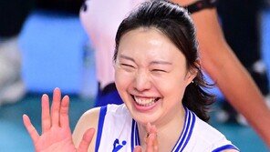 여자배구 현대건설 양효진, V-리그 역대 첫 8000득점 돌파