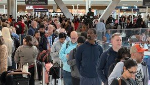 美 셧다운 여파에 항공편 2200편 취소…“추수감사절엔 하늘길 멈출 수도”