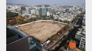 與 “종묘 재개발, 유네스코 영향평가 요청 서울시가 거부”