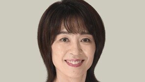 日정치에 부는 여풍…총리 이어 히로시마현 첫 여성 지사 탄생