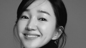 수애, 송지효와 한솥밥…넥서스이엔엠 전속계약