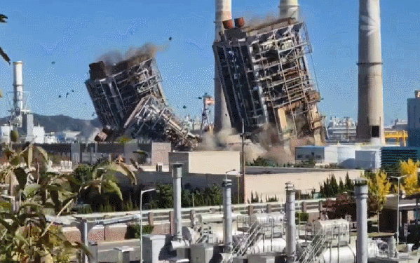 울산화력 4·6호기 타워 발파·해체 성공…매몰자 수색 본격화