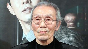 ‘깐부 할아버지’ 배우 오영수, 강제추행 혐의 2심서 무죄