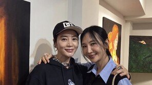 채시라, 김혜수와 눈부신 투샷…놀라운 동안 미모