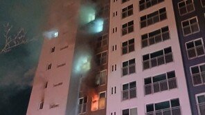 대전 문지동 아파트서 ‘화재’, 60대 사망…목에 깊은 상처