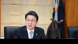 ‘빚투’ 열풍에 신용대출 1조 늘자…이억원 “건전성 위협 수준 아냐”