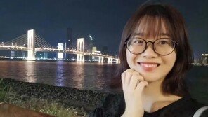 ‘딥시크 천재소녀’ 뤄푸리 샤오미행…“범용인공지능 개발 매진”