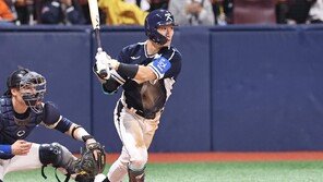 ‘육성선수 신화’ 주인공 신민재 일본전 9연패 탈출 선봉