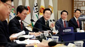 李, 시장-군수-구청장 초청 국정설명회… “여기 계신 분 중에서 대통령 나왔으면”