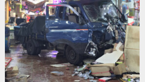 “트럭이 날아가듯…비명뒤 ‘쿵 쿵’, 사람들 피흘리며 쓰러졌다”