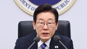 李 “소년공 이재명이 우리곁 전태일의 ‘대통령 친구’ 되겠다”