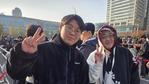 “7년째 개근, 어젯밤부터 줄 섰어요”…지스타 2025 둘째날도 ‘오픈런’