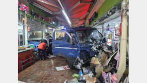 “그 좁은 시장골목에 왜 차량이”…안전 ‘사각지대’ 전통시장