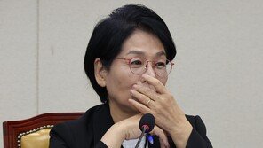 딸 결혼식 잊게 만든 양자역학…최민희 “이해하려 하면 안돼”
