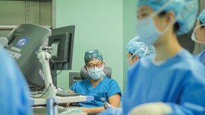 수술시간 비슷해도 결과 달랐다…로봇수술 출혈·합병증 모두 낮아
