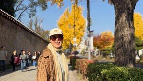 ‘유방암 투병’ 박미선, 단풍길 산책 속 밝은 미소…행복한 근황
